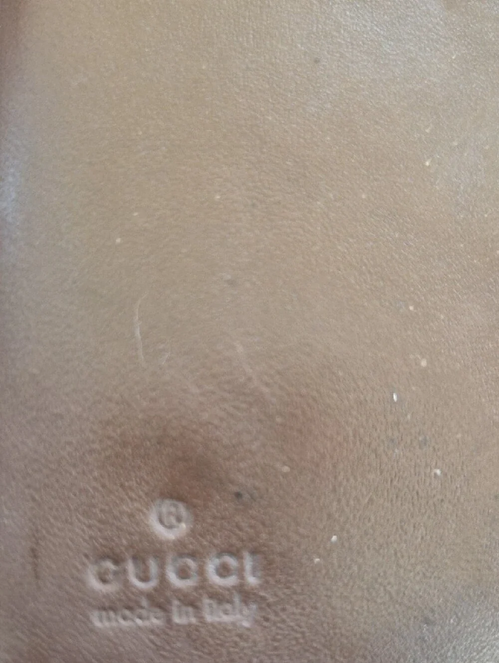Bundle Gucci Wallet And Make Up Bag For Only $95 - Picture 4 of 16